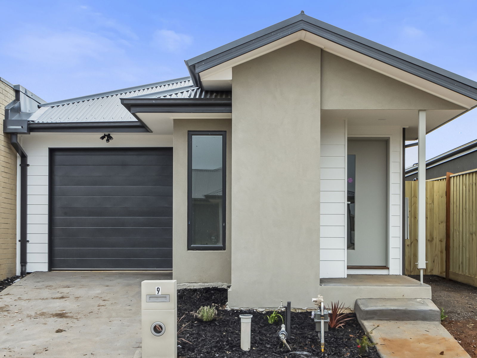 Main listing image for 9 Blackscroft Road, Thornhill Park  VIC  3335