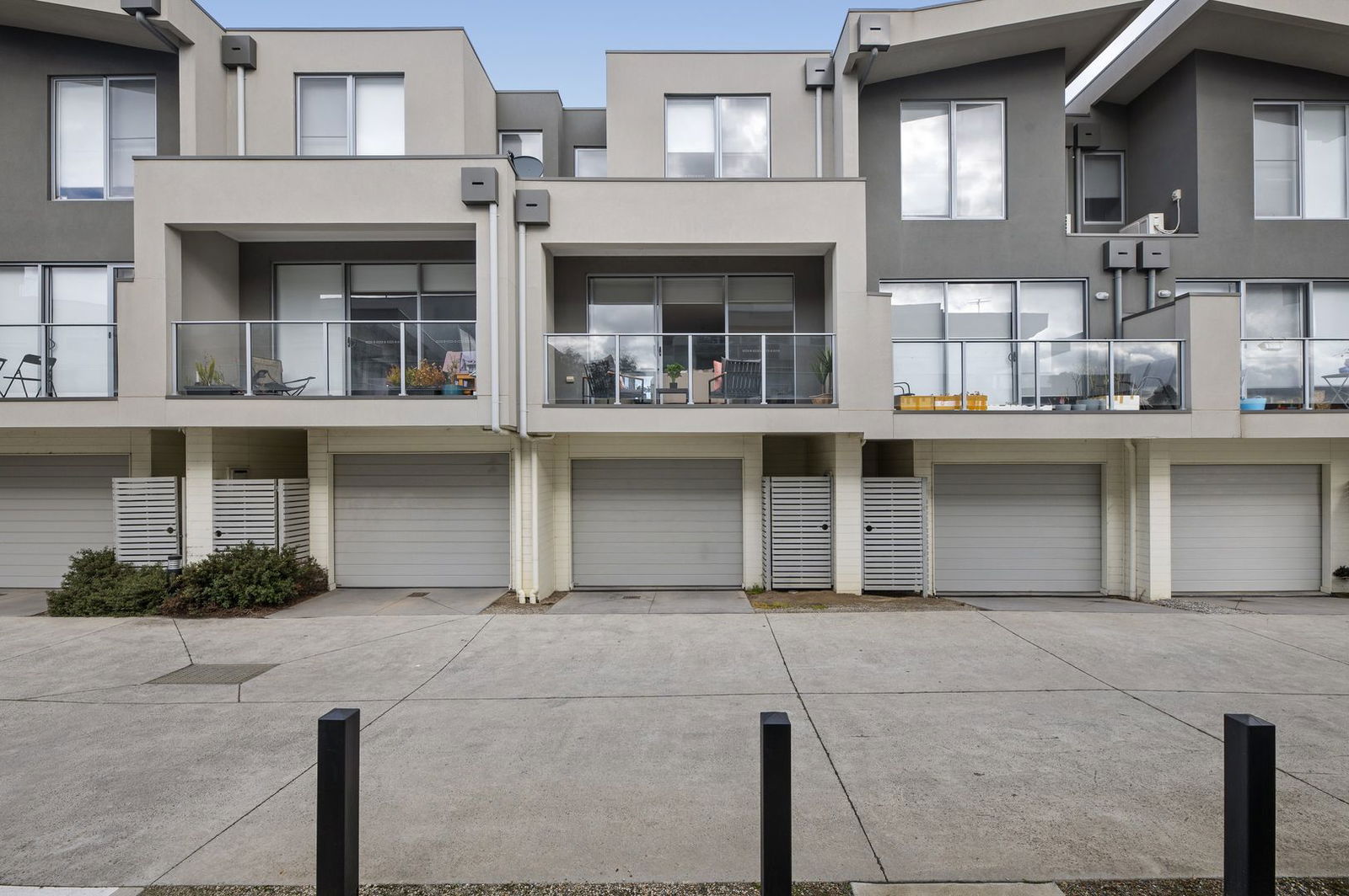 Main listing image for 13 Zara Court, Officer  VIC  3809