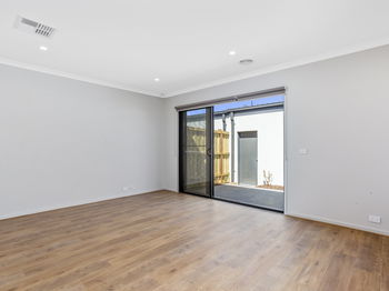 Image 5 for 9 Rosebank Walk, Thornhill Park  VIC  3335