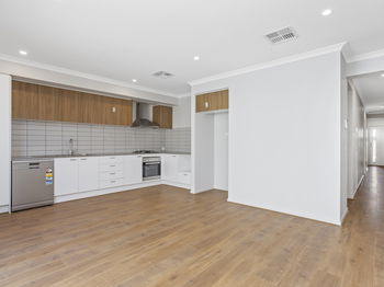 Image 4 for 9 Rosebank Walk, Thornhill Park  VIC  3335