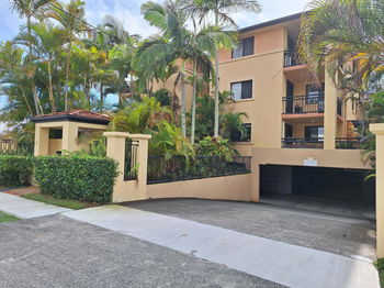 Image 4 for 4/5 Tarni Avenue, Palm Beach  QLD  4221