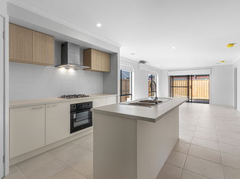 Image 4 for 34 Wheatsheaf Rd, Wyndham Vale  VIC  3024