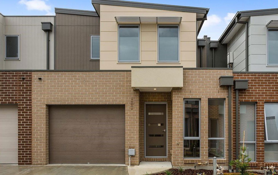 Main listing image for 4 Oasis Court, Carrum Downs  VIC  3201