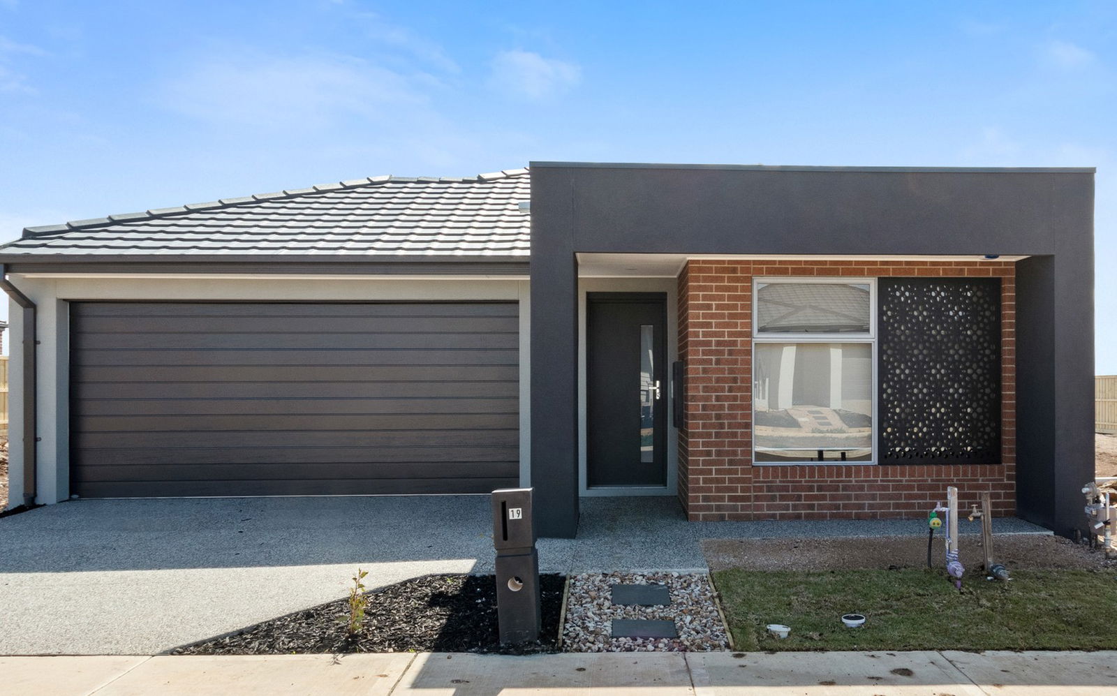 Main listing image for 19 Superb Rd, Wyndham Vale  VIC  3024
