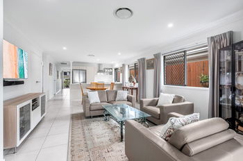 Image 4 for 27 Kitchener St, Wynnum  QLD  4178