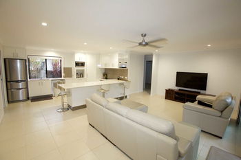 Image 4 for 1/90 Westminster Ave, Golden Beach  QLD  4551