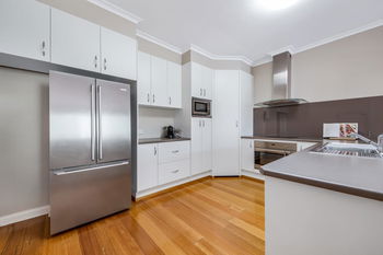 Image 3 for 30 Atkinson St, Murrumbeena  VIC  3163