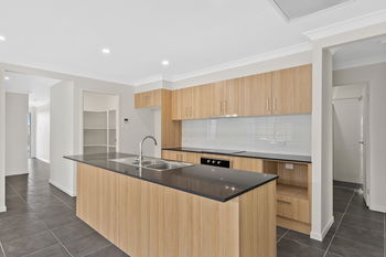 Image 6 for 3 Classical Circuit, Ripley  QLD  4306