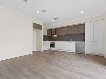 Image 4 for 5 Bayview Walk, Thornhill Park  VIC  3335