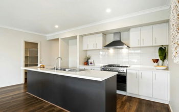 Image 3 for 9 Aylesbury Terrace, Werribee  VIC  3030