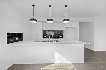 Image 3 for 15 Boomi Ave, South Maclean  QLD  4280