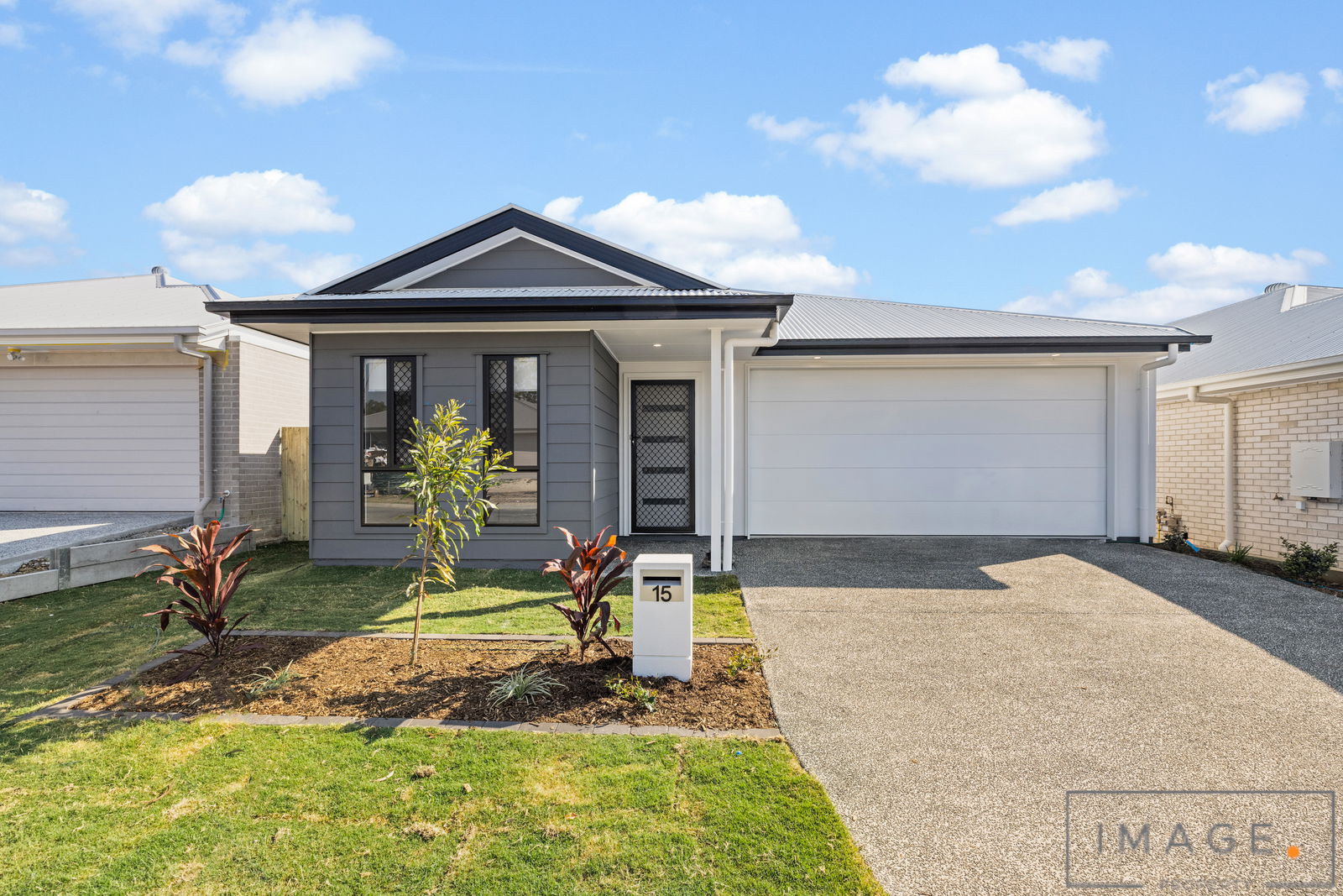 Main listing image for 15 Boomi Ave, South Maclean  QLD  4280