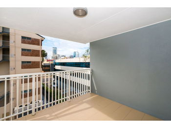 Image 3 for 11/23 Allenby St, Spring Hill  QLD  4000