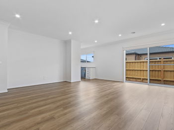 Image 3 for 13 Stodart St, Tarneit  VIC  3029