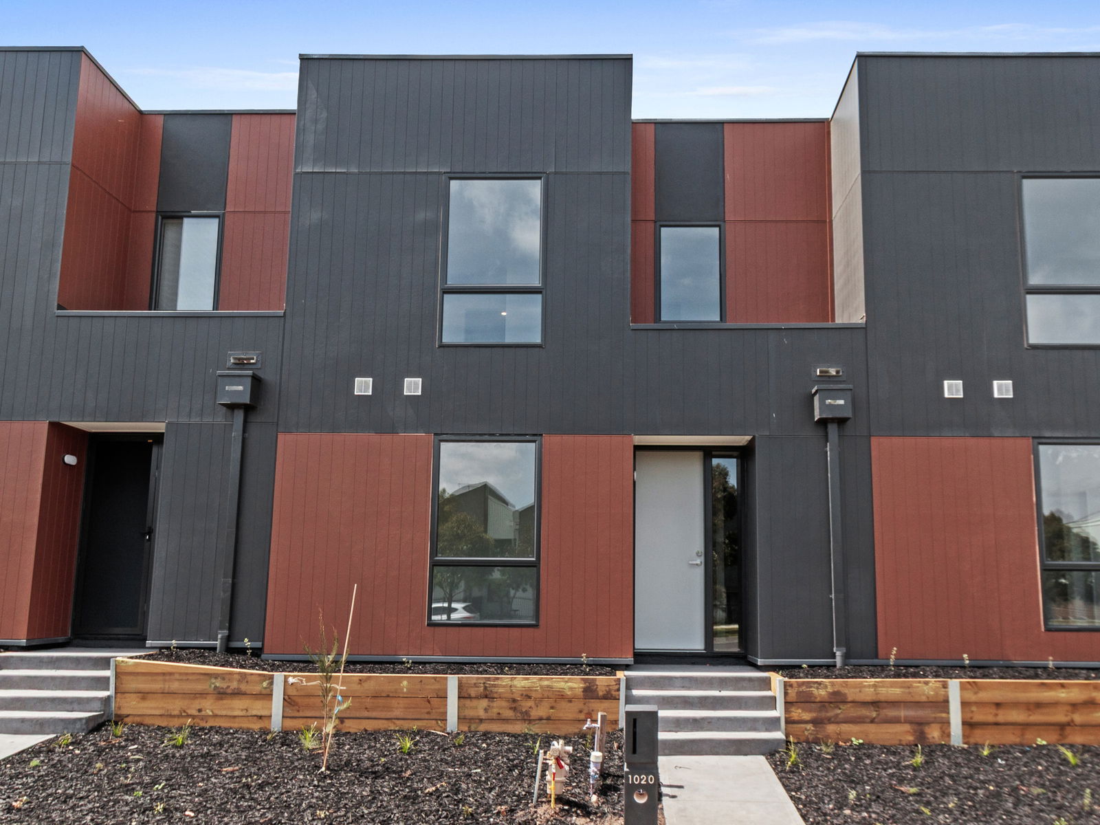 Main listing image for 1020 Edgars Rd, Wollert  VIC  3750