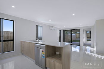 Image 4 for 1/7 Churchill St, Bellbird Park  QLD  4300