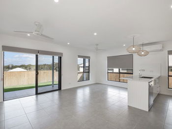 Image 4 for 2/7 Jarrah Drive, Peregian Springs  QLD  4573