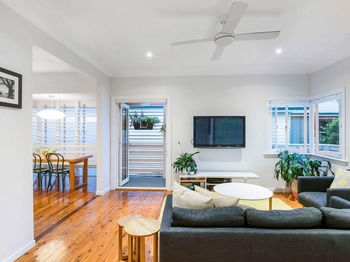 Image 5 for 42 Bovelles St, Camp Hill  QLD  4152