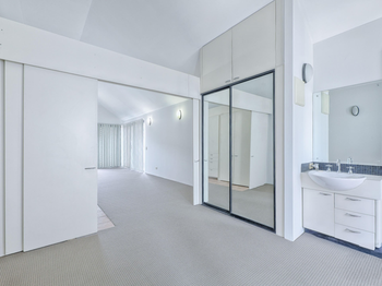 Image 3 for 18/120 Sydney St, New Farm  QLD  4005