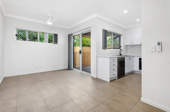 Image 4 for 2/33 Creek Pl, Park Ridge  QLD  4125