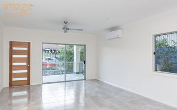 Image 5 for 2/20 Houthem St, Camp Hill  QLD  4152
