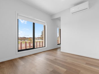 Image 6 for 2 Swansea Rd, Manor Lakes  VIC  3024