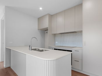 Image 3 for 2 Swansea Rd, Manor Lakes  VIC  3024