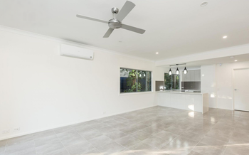Image 5 for 2/20 Houthem St, Camp Hill  QLD  4152