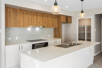 Image 3 for 23 Aberdeen Cct, Spring Mountain  QLD  4300