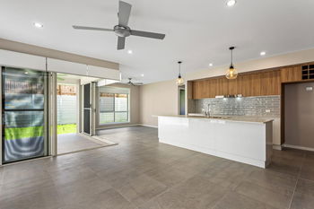 Image 4 for 23 Aberdeen Cct, Spring Mountain  QLD  4300