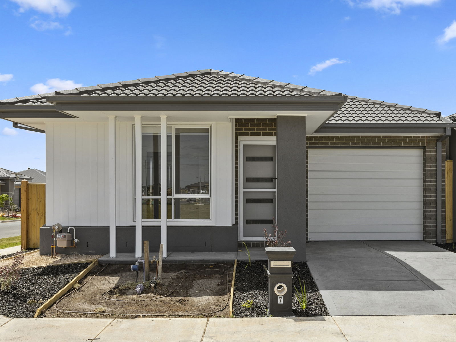 Main listing image for 7 Potts Rd, Tarneit  VIC  3029