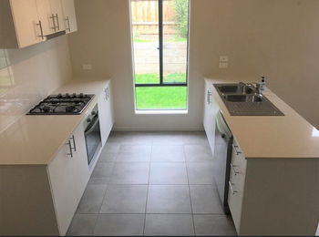 Image 4 for 1 Burnham Court, Sunbury  VIC  3429