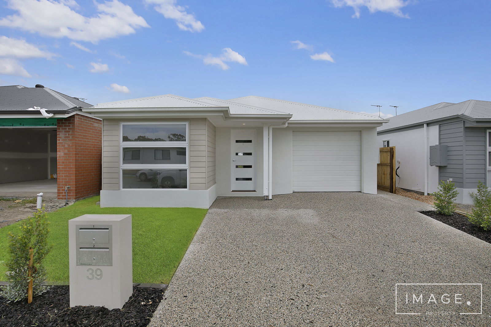 Main listing image for 2/39 Bisschop St, Deception Bay  QLD  4508