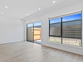 Image 5 for 10 Cresthaven Rd, Tarneit  VIC  3029