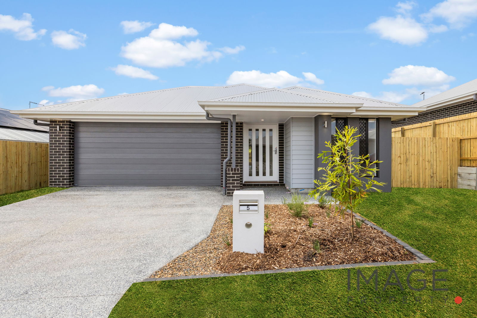 Main listing image for 5 Harvard St, Collingwood Park  QLD  4301
