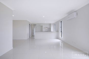 Image 6 for 1/74 Kevin Mulroney Dr, Flinders View  QLD  4305