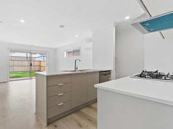 Image 4 for 43 Seraphina Dr, Wyndham Vale  VIC  3024