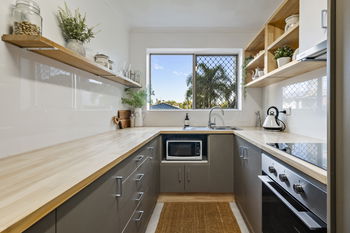 Image 4 for 1/13-15 Marine Parade, Redcliffe  QLD  4020