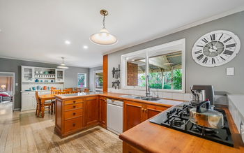 Image 4 for 26 Stewart Dr, Werribee  VIC  3030