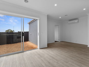 Image 5 for 17 Shakeal Way, Clyde North  VIC  3978