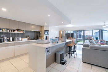 Image 3 for 115 Glass House Cct, Kallangur  QLD  4503