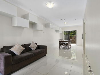 Image 3 for 26/407 Warrigal Rd, Eight Mile Plains  QLD  4113