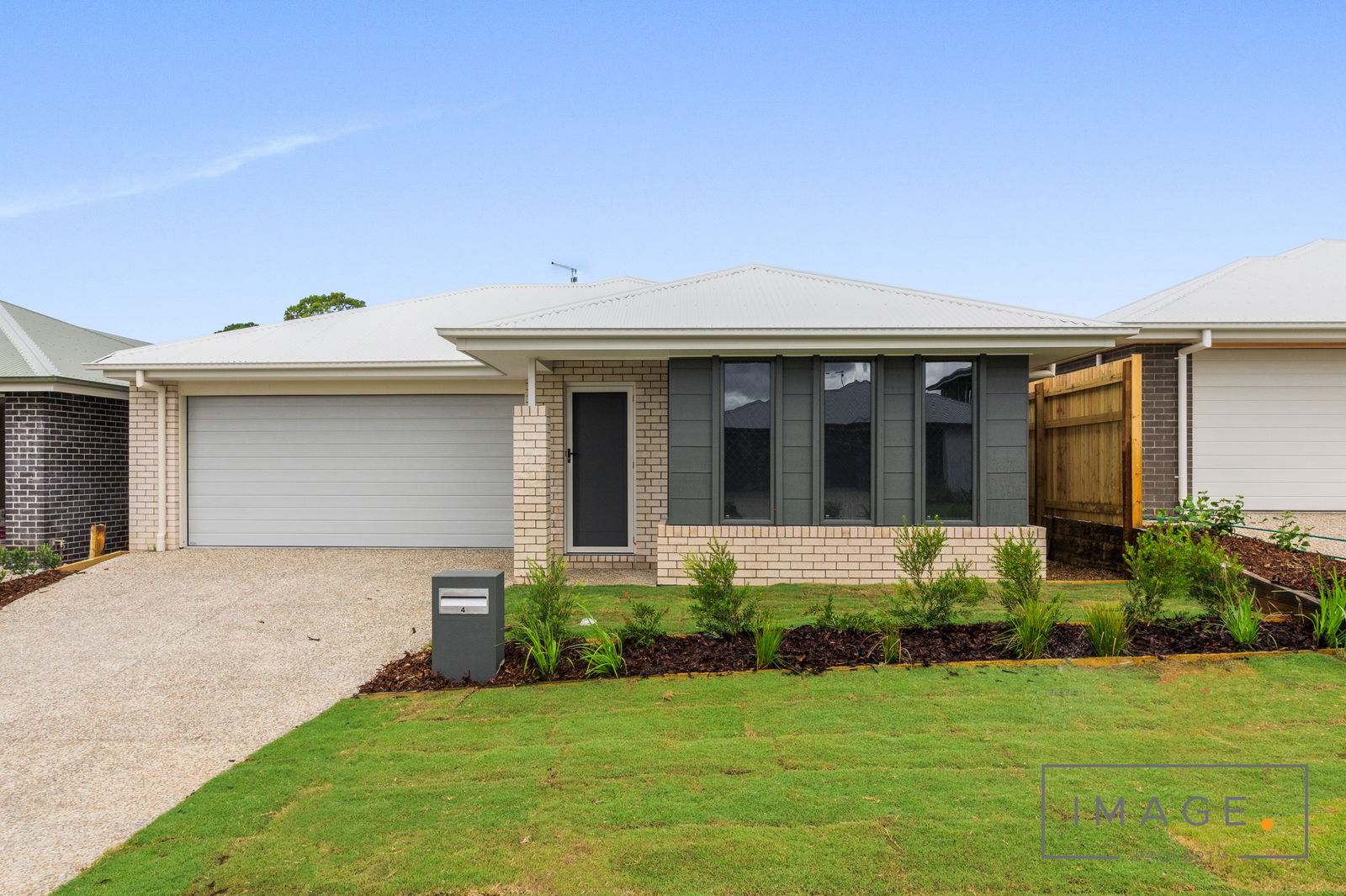 Main listing image for 4 Haines St, Pallara  QLD  4110