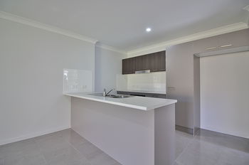 Image 4 for 2/14a Roma Street, SCARBOROUGH  QLD  4020