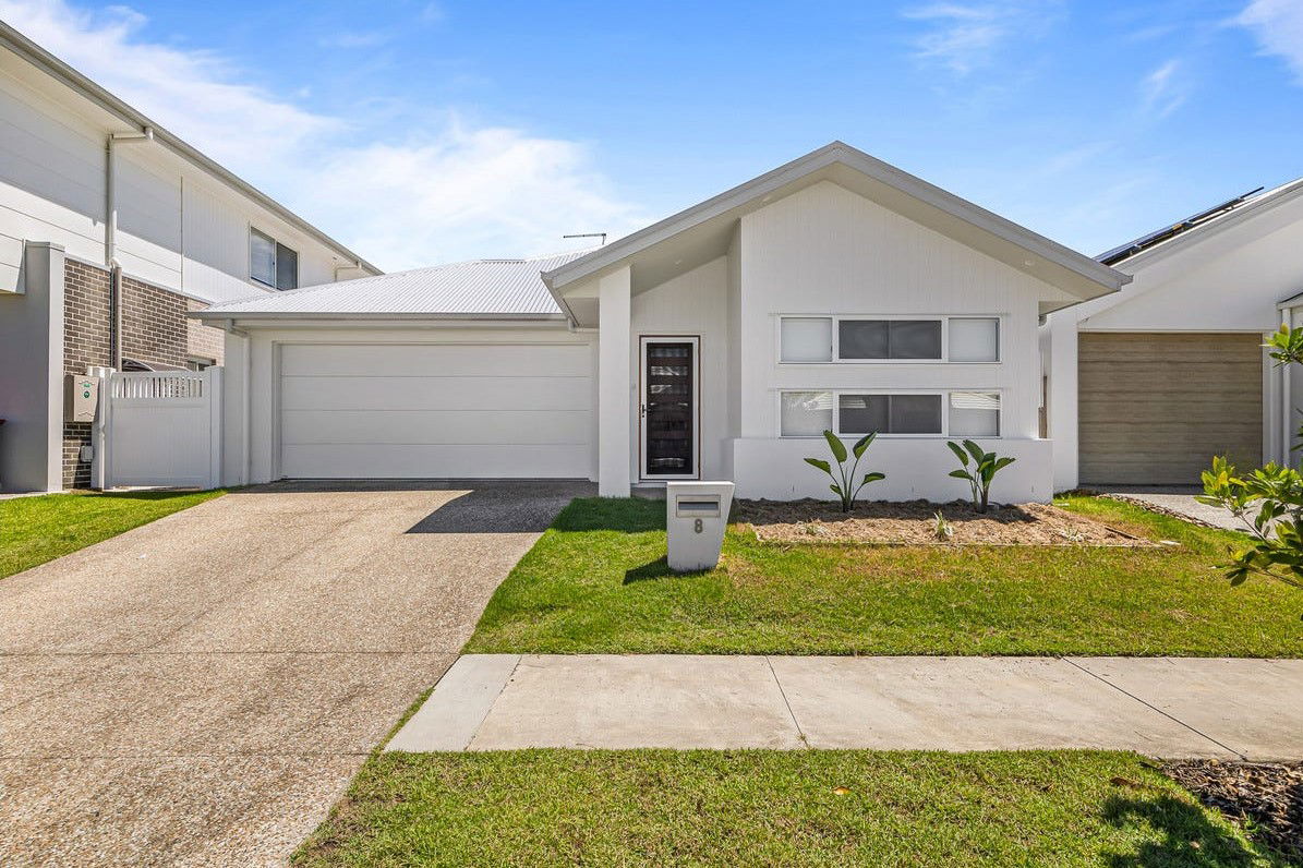 Main listing image for 8 Carnarvon Cres, Banya  QLD  4551