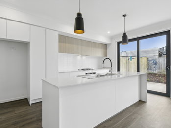 Image 3 for 54 Shoreline Cres, Carrum Downs  VIC  3201