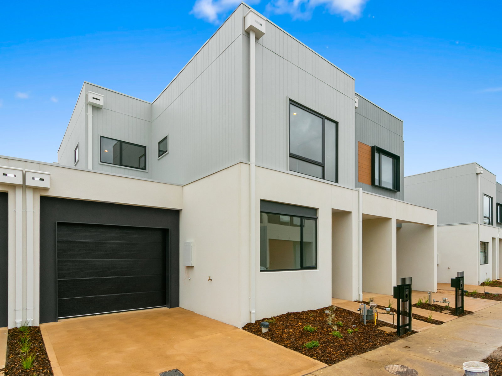 Main listing image for 54 Shoreline Cres, Carrum Downs  VIC  3201