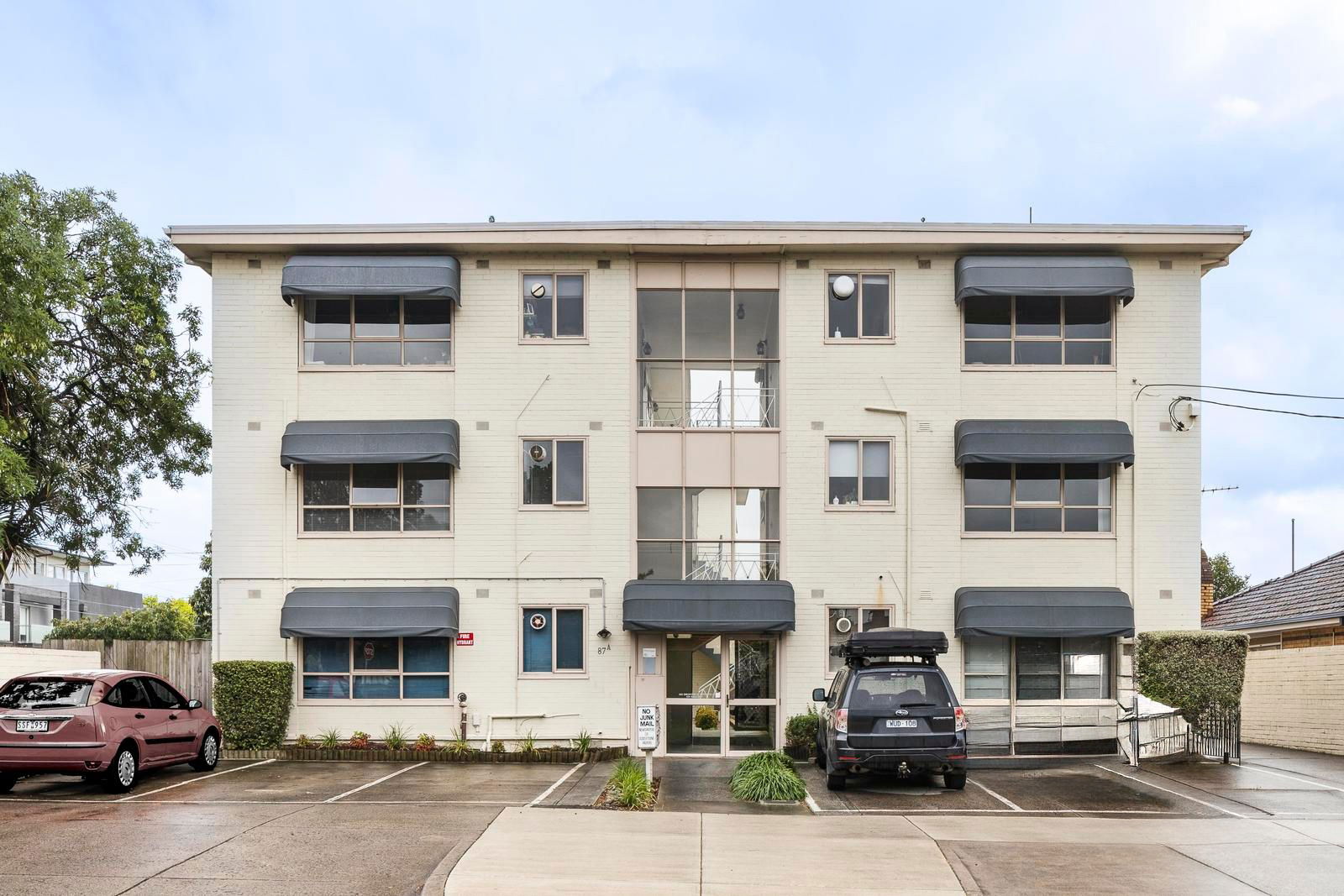 Main listing image for 15/87A Clyde St, Thornbury  VIC  3071