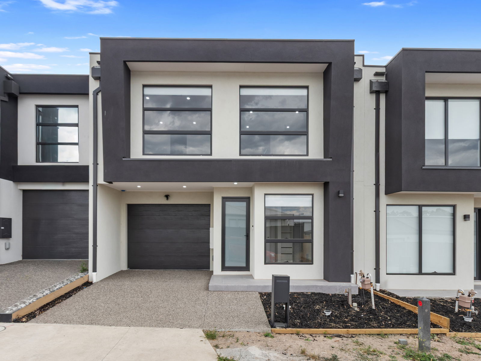 Main listing image for 14 Saddle Wy, Greenvale  VIC  3059