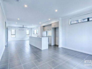 Image 4 for 140 Spring Mountain Blvd, Spring Mountain  QLD  4300